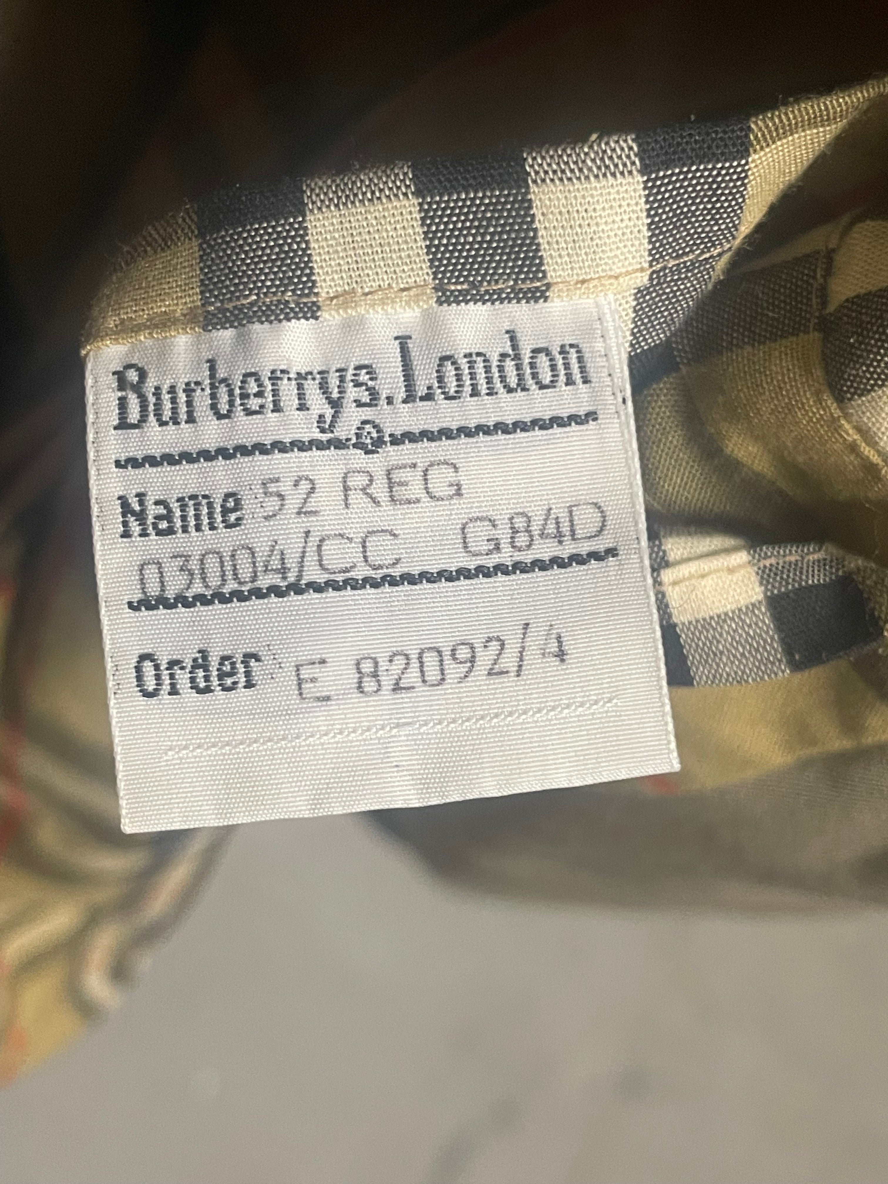 Vintage Burberry trenchcoat